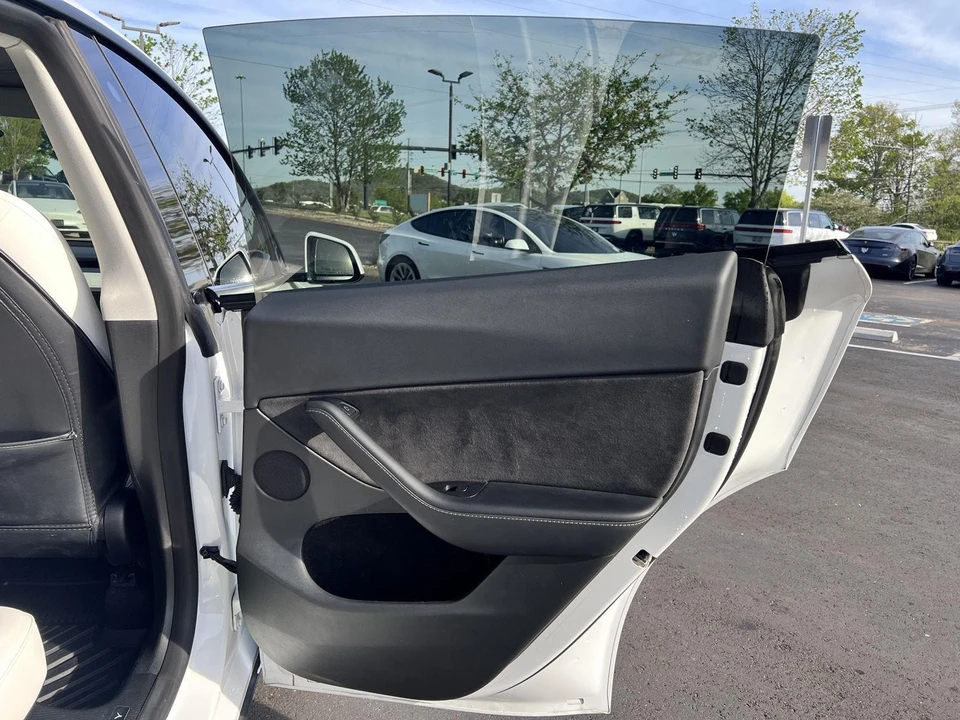 2023 Tesla Model Y - Image 13 of 16