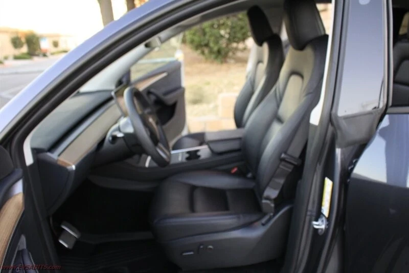 2023 Tesla Model Y - Image 16 of 21