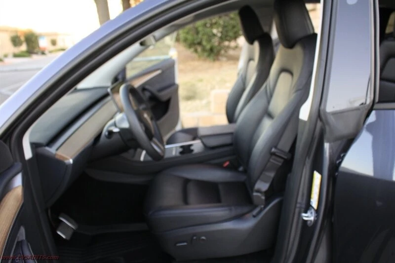 2023 Tesla Model Y - Image 16 of 21