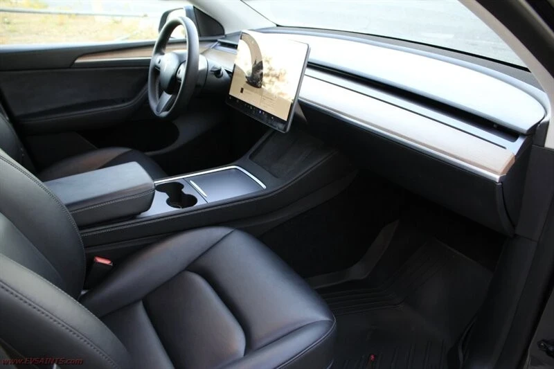 2023 Tesla Model Y - Image 13 of 21