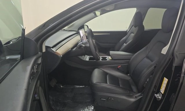 2023 Tesla Model Y - Image 4 of 9