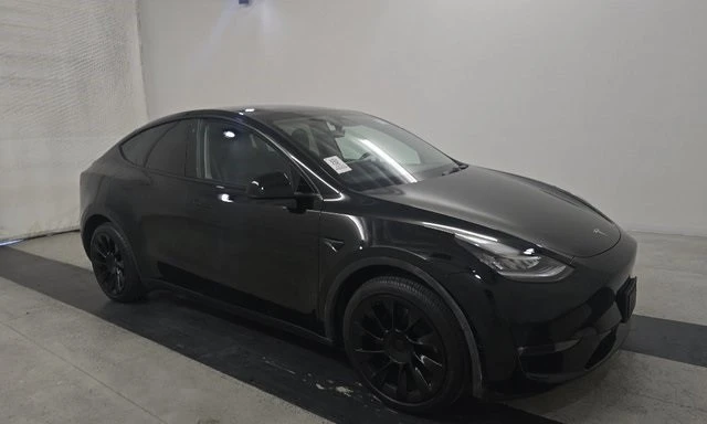 2023 Tesla Model Y - Image 2 of 9