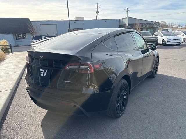 2023 Tesla Model Y - Image 8 of 21