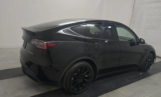 2023 Tesla Model Y - Image 3 of 9