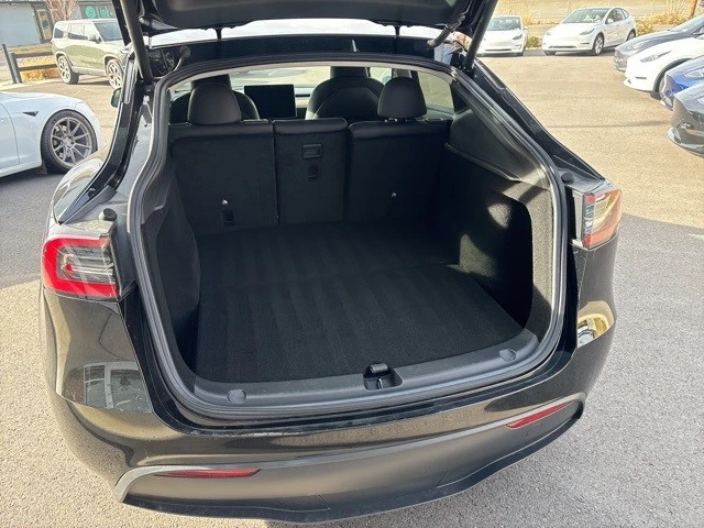 2023 Tesla Model Y - Image 18 of 21