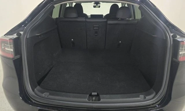 2023 Tesla Model Y - Image 5 of 9