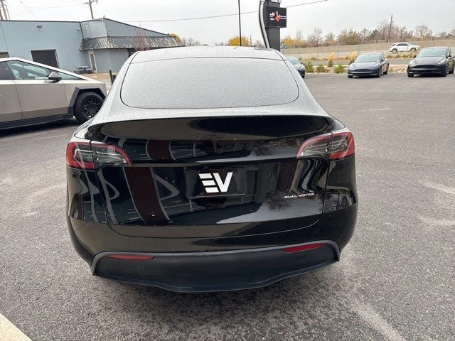 2023 Tesla Model Y - Image 7 of 21