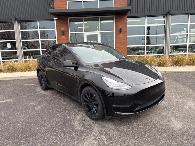 2023 Tesla Model Y - Image 2 of 21