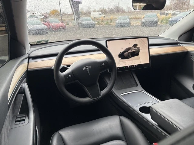 2023 Tesla Model Y - Image 19 of 21