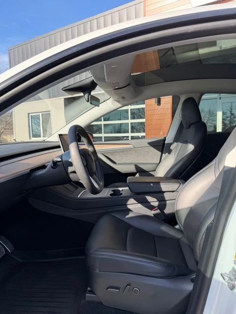 2023 Tesla Model Y - Image 8 of 18