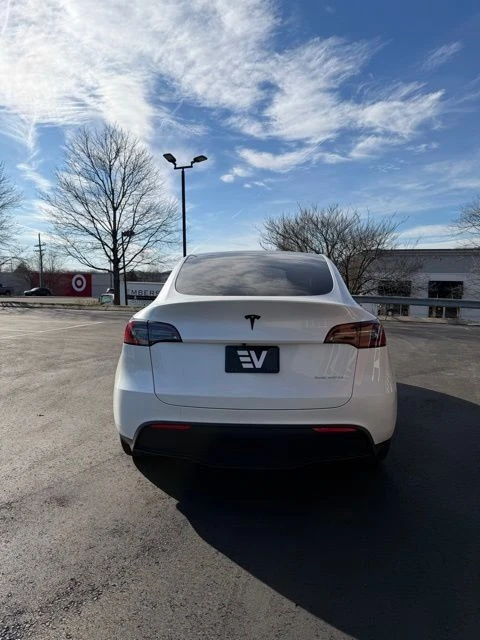 2023 Tesla Model Y - Image 5 of 18