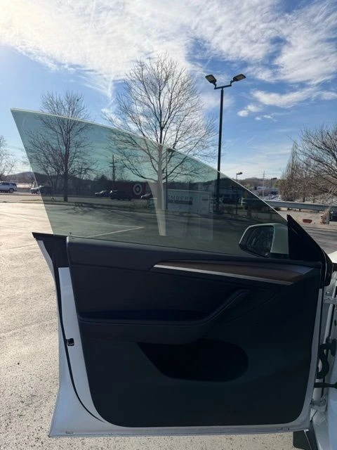 2023 Tesla Model Y - Image 7 of 18