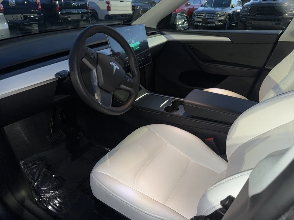 2023 Tesla Model Y - Image 2 of 5