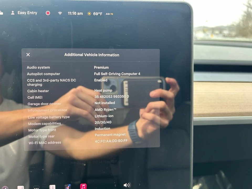 2023 Tesla Model Y - Image 17 of 17