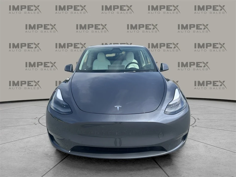 2023 Tesla Model Y - Image 8 of 12