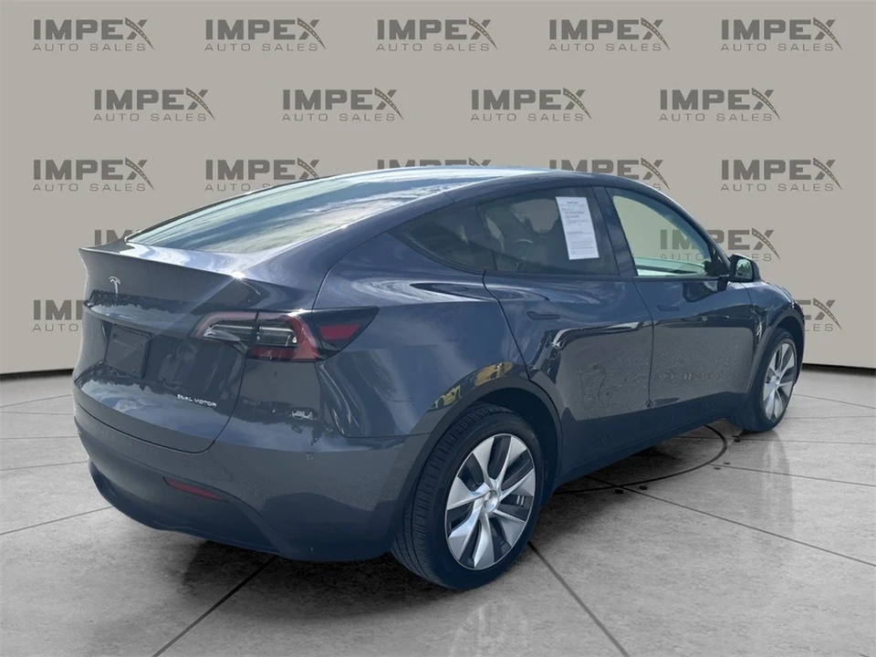 2023 Tesla Model Y - Image 5 of 12