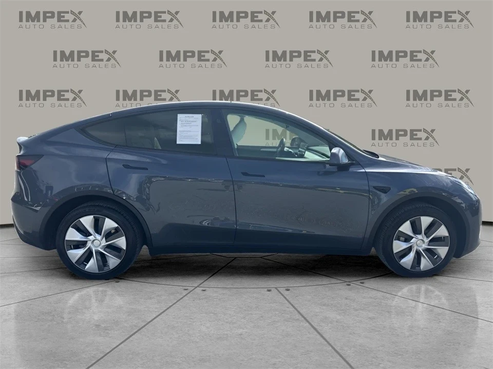 2023 Tesla Model Y - Image 6 of 12