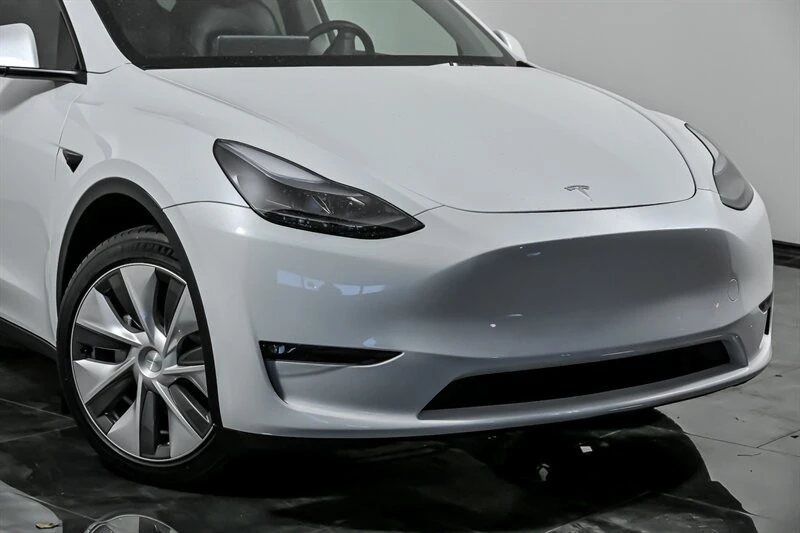 2023 Tesla Model Y - Image 2 of 21