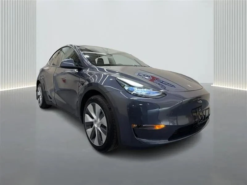 2023 Tesla Model Y - Image 7 of 12
