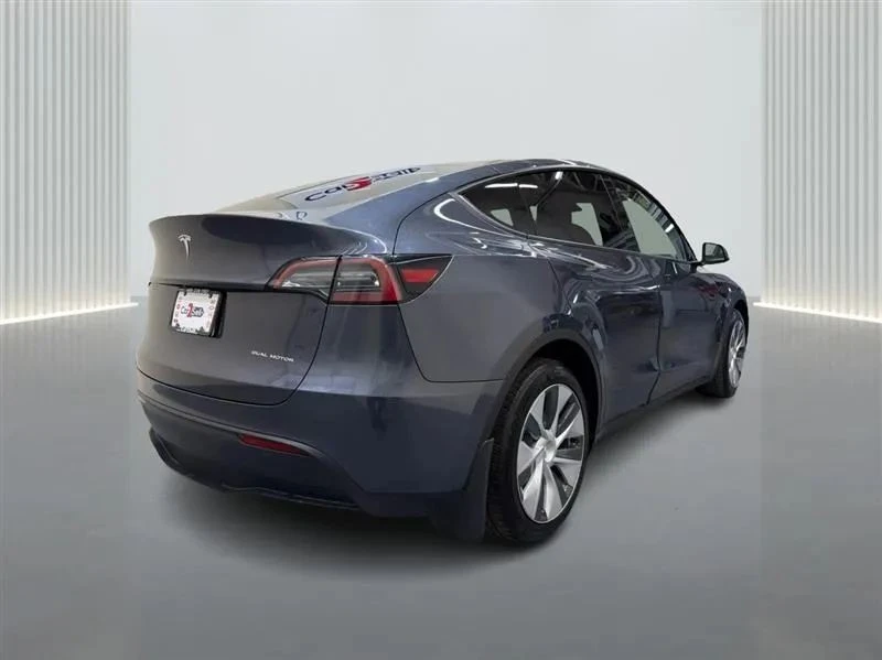 2023 Tesla Model Y - Image 5 of 12