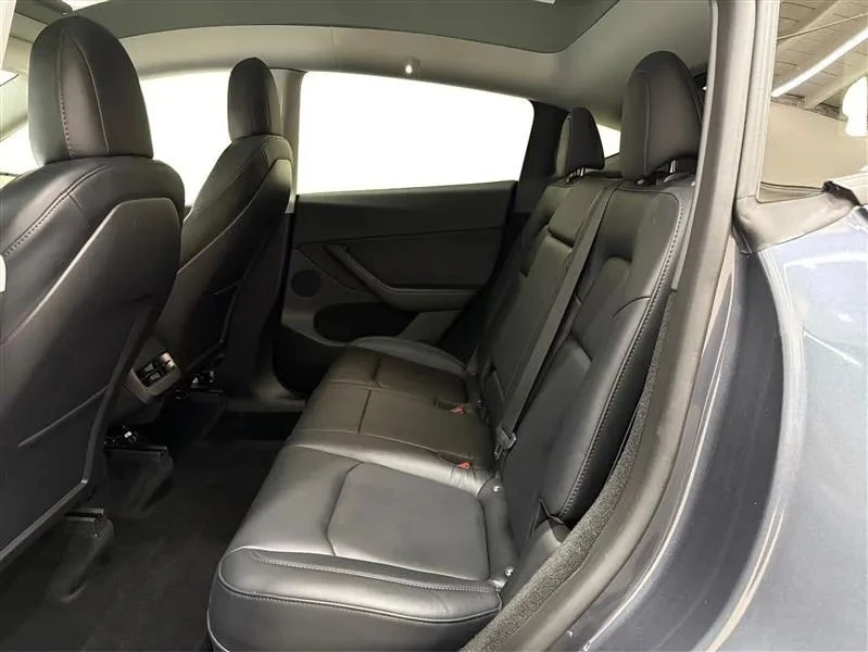 2023 Tesla Model Y - Image 10 of 12