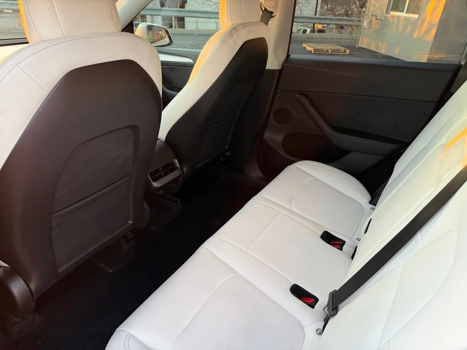 2023 Tesla Model Y - Image 12 of 19