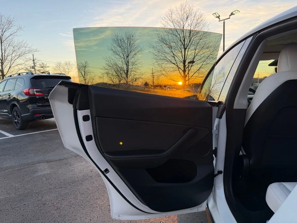2023 Tesla Model Y - Image 10 of 19