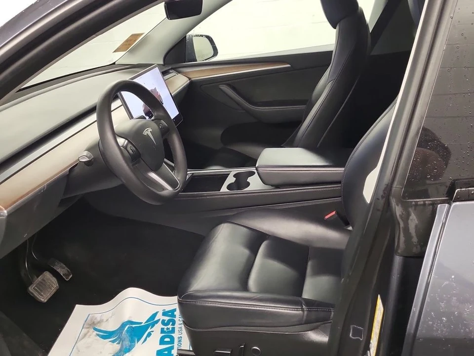2023 Tesla Model Y - Image 6 of 6