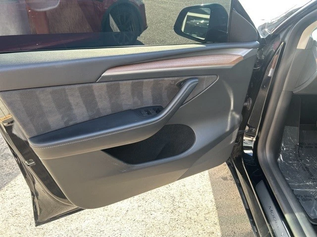 2023 Tesla Model Y - Image 11 of 21