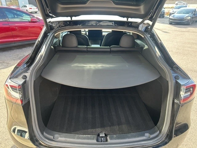 2023 Tesla Model Y - Image 17 of 21