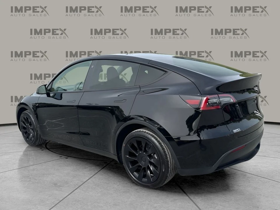 2023 Tesla Model Y - Image 3 of 31