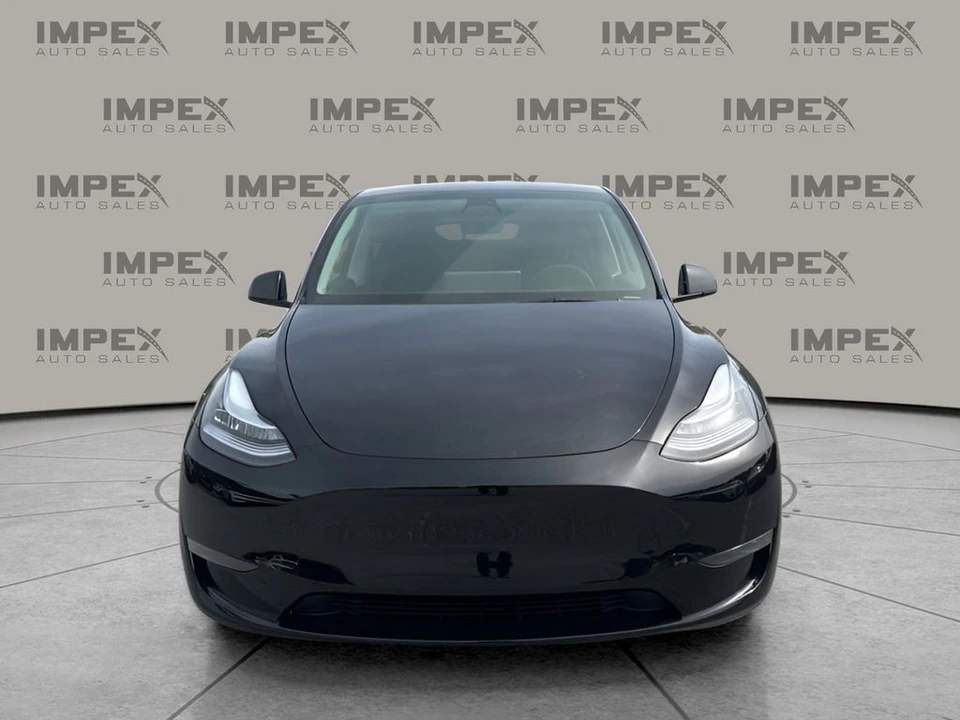 2023 Tesla Model Y - Image 8 of 31