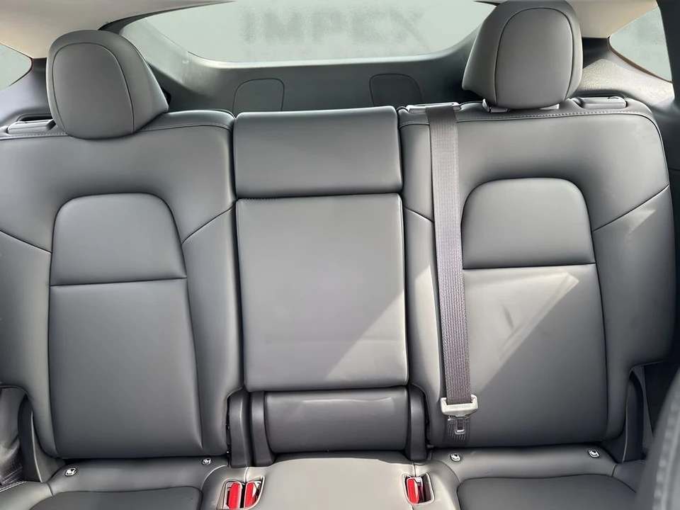 2023 Tesla Model Y - Image 12 of 31