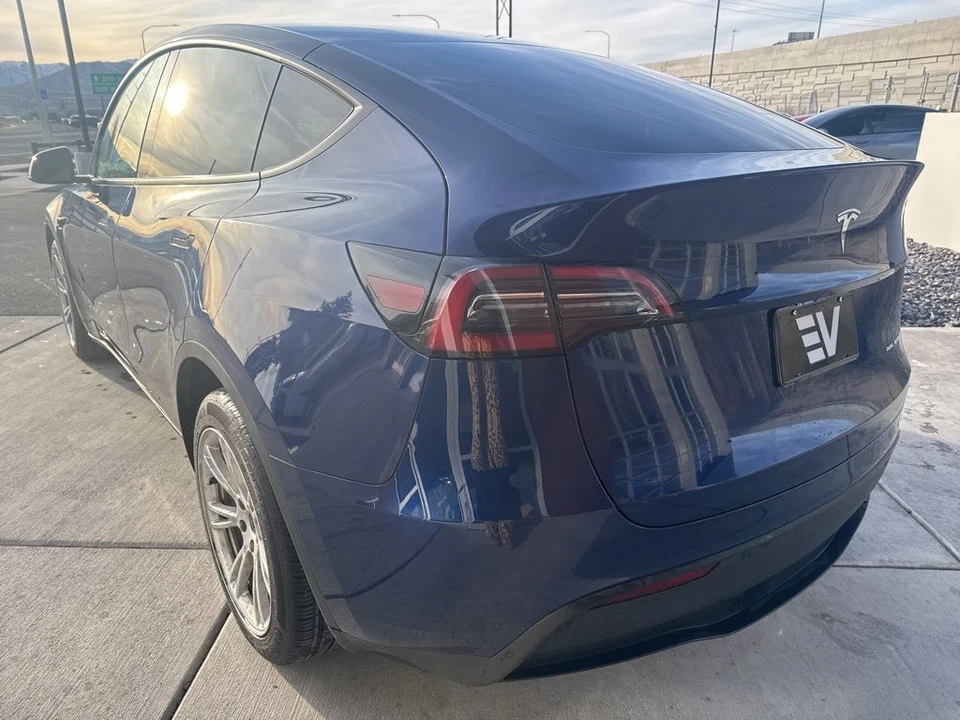 2023 Tesla Model Y - Image 6 of 21