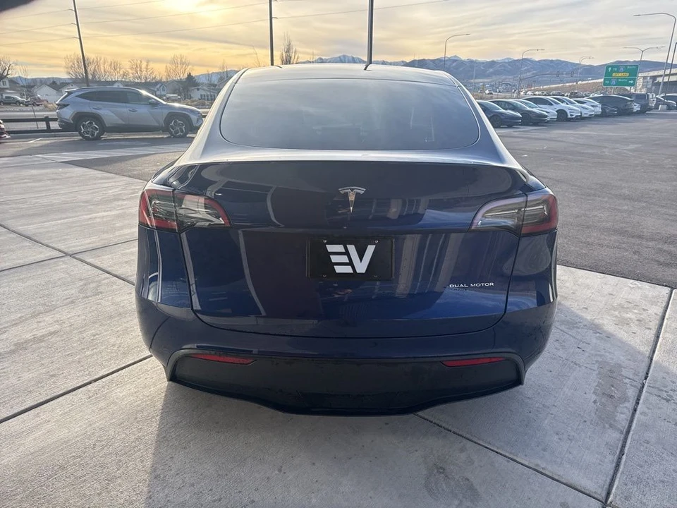 2023 Tesla Model Y - Image 7 of 21