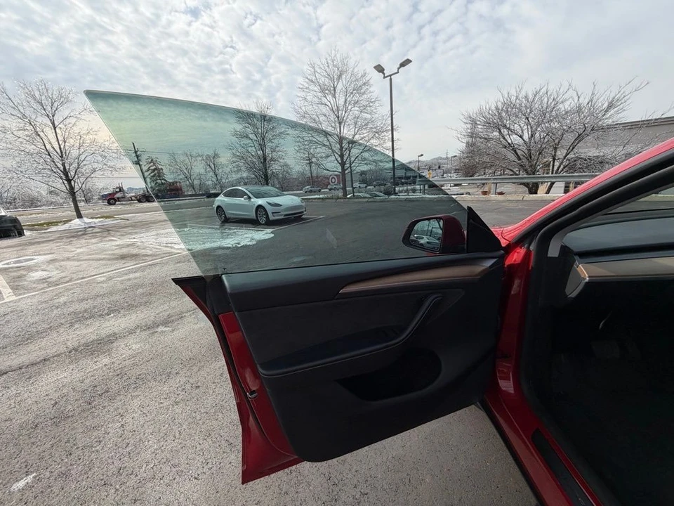 2023 Tesla Model Y - Image 7 of 15