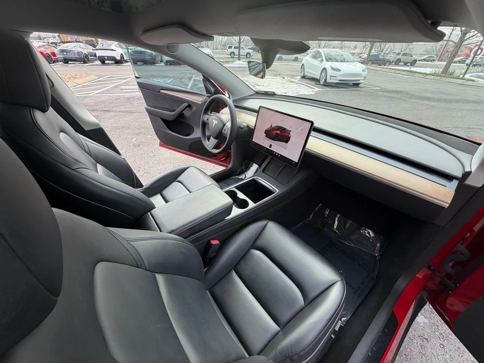 2023 Tesla Model Y - Image 14 of 15