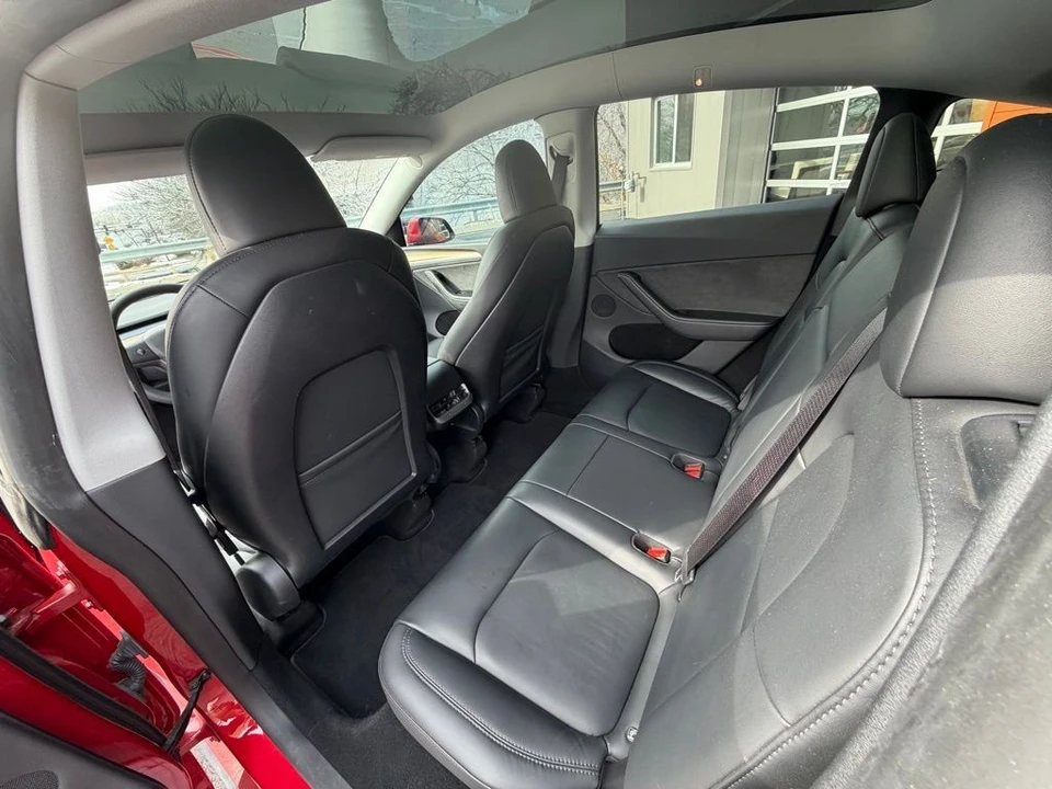 2023 Tesla Model Y - Image 10 of 15
