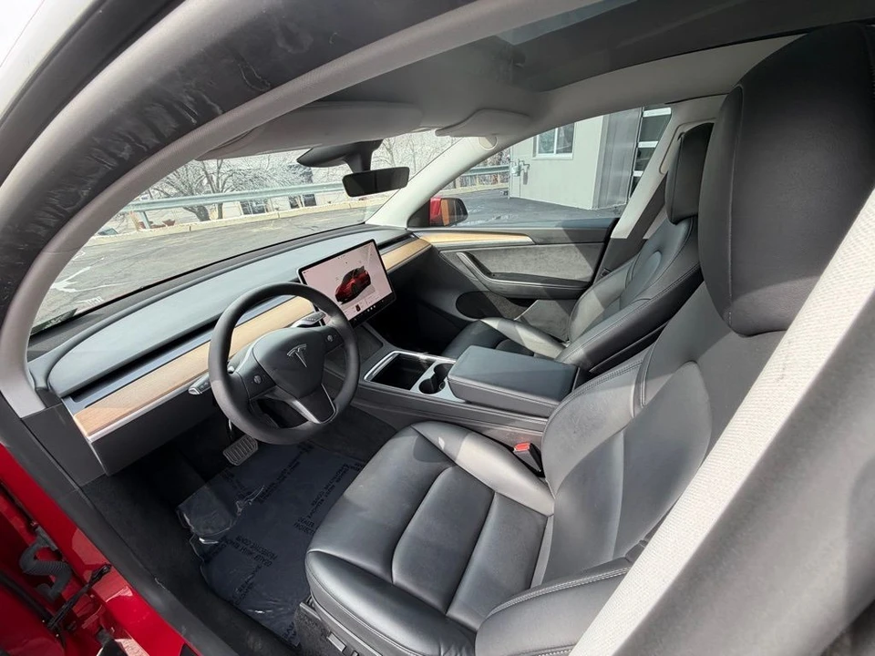 2023 Tesla Model Y - Image 8 of 15