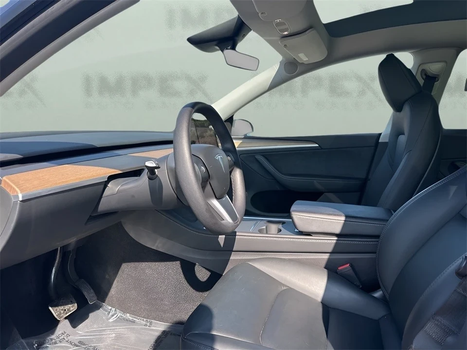 2023 Tesla Model Y - Image 9 of 12