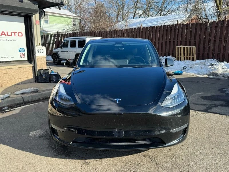 2023 Tesla Model Y - Image 2 of 12