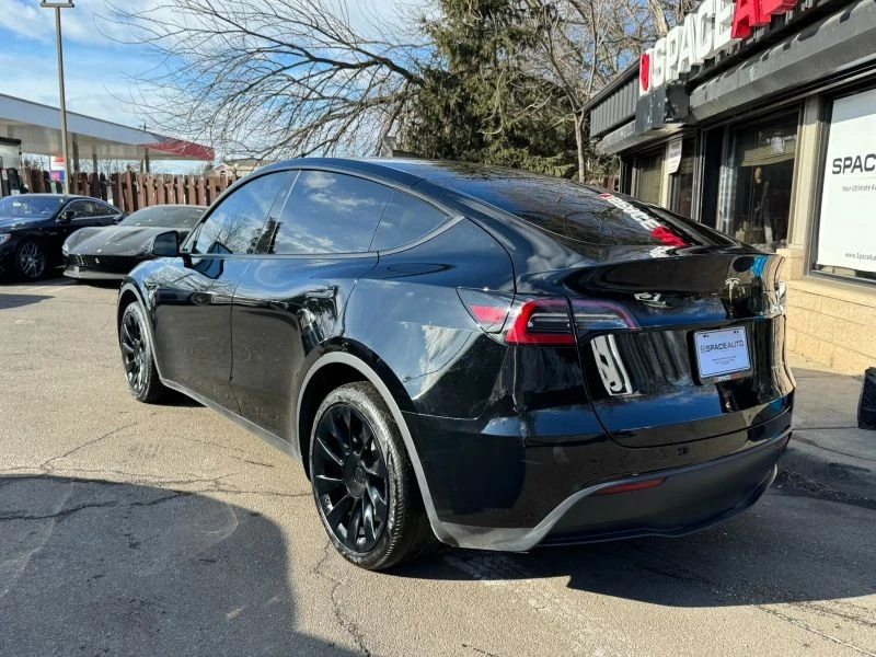 2023 Tesla Model Y - Image 6 of 12