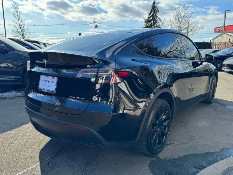 2023 Tesla Model Y - Image 4 of 12