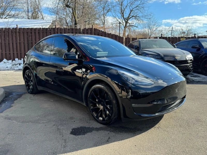 2023 Tesla Model Y - Image 3 of 12