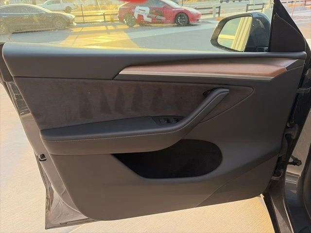 2023 Tesla Model Y - Image 11 of 21