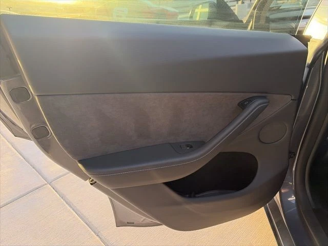 2023 Tesla Model Y - Image 14 of 21