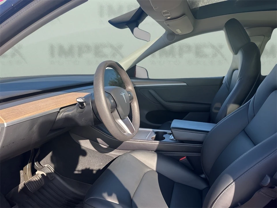 2023 Tesla Model Y - Image 9 of 12