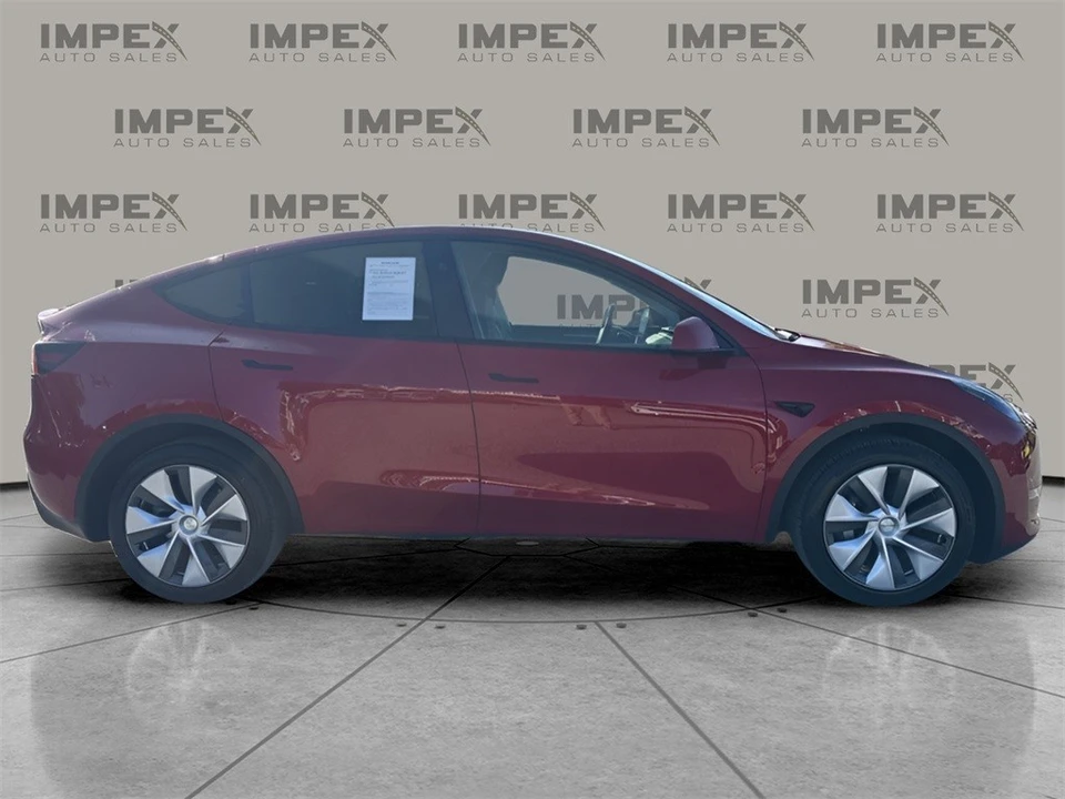2023 Tesla Model Y - Image 6 of 12