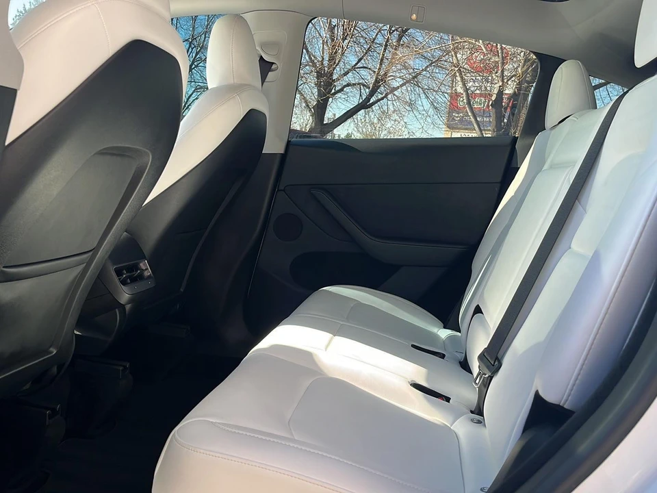 2023 Tesla Model Y - Image 16 of 21