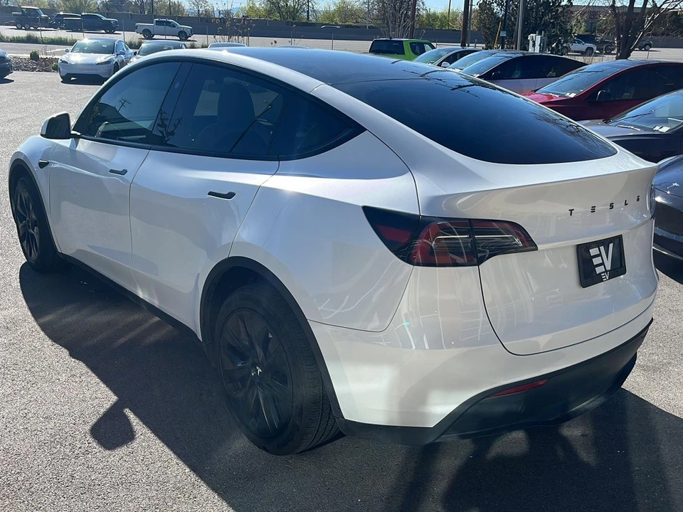 2023 Tesla Model Y - Image 6 of 21